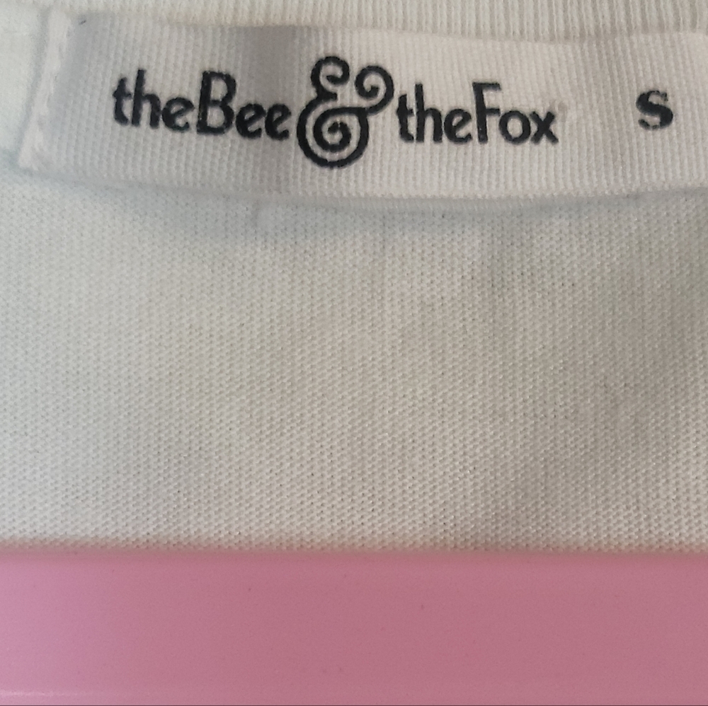 The Bee & The Fox TOUGH as a MOTHER Tee Shirt Size S LIKE NEW CONDITION. - Picture 2 of 9
